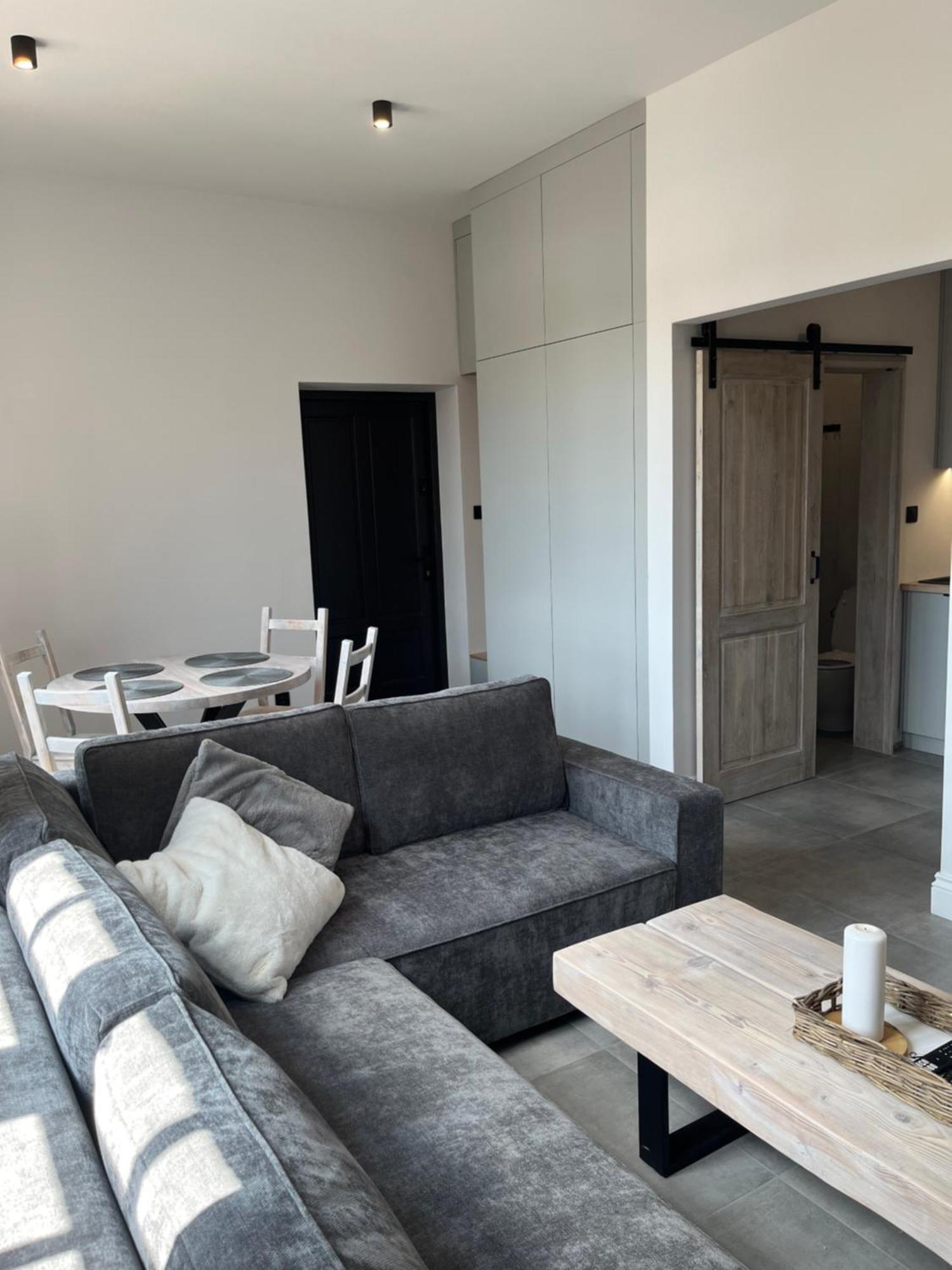 Neighbourhood Apartment